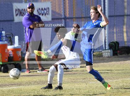 Thumbnail 2 in Durango vs Bishop Gorman photogallery.