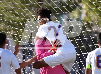 Thumbnail 3 in Durango vs Bishop Gorman photogallery.