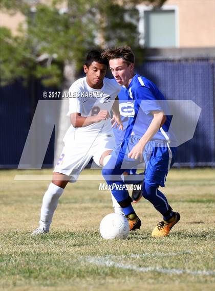 Thumbnail 2 in Durango vs Bishop Gorman photogallery.