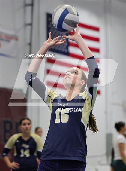 Thumbnail 2 in North Broward Prep vs South Broward (South Florida Showdown)  photogallery.