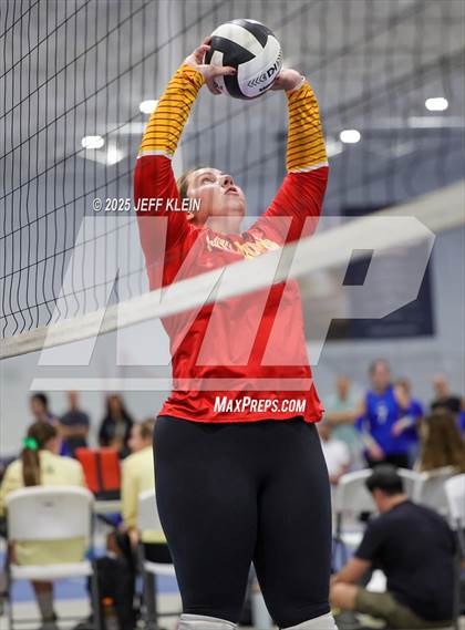 Thumbnail 3 in North Broward Prep vs South Broward (South Florida Showdown)  photogallery.