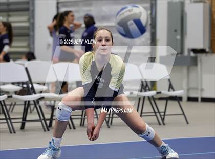 Thumbnail 3 in North Broward Prep vs South Broward (South Florida Showdown)  photogallery.