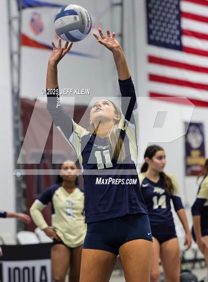 Thumbnail 2 in North Broward Prep vs South Broward (South Florida Showdown)  photogallery.