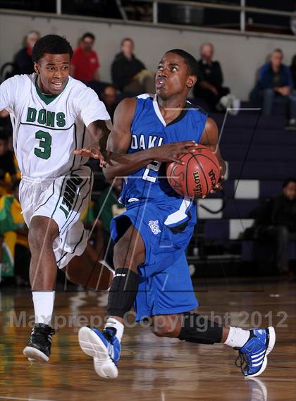 Thumbnail 2 in Oakland vs. Dorsey (St. Hope Elite Hoops Classic) photogallery.