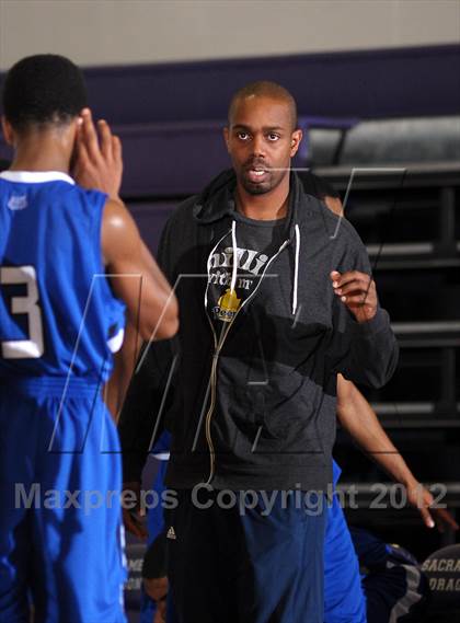 Thumbnail 2 in Oakland vs. Dorsey (St. Hope Elite Hoops Classic) photogallery.