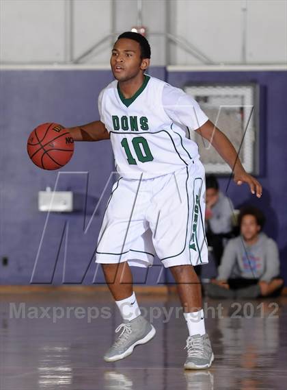 Thumbnail 3 in Oakland vs. Dorsey (St. Hope Elite Hoops Classic) photogallery.