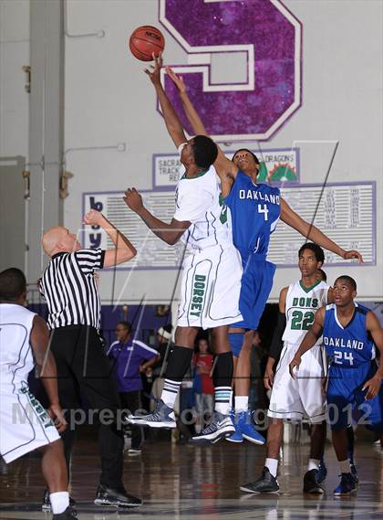 Thumbnail 1 in Oakland vs. Dorsey (St. Hope Elite Hoops Classic) photogallery.