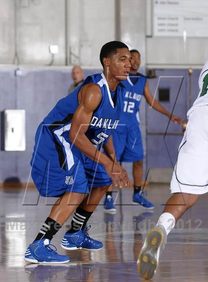 Thumbnail 1 in Oakland vs. Dorsey (St. Hope Elite Hoops Classic) photogallery.