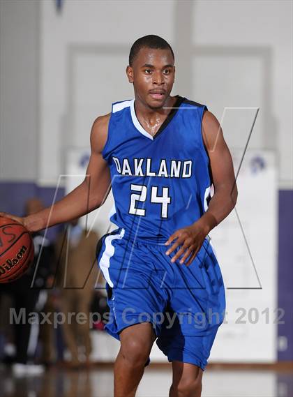 Thumbnail 2 in Oakland vs. Dorsey (St. Hope Elite Hoops Classic) photogallery.