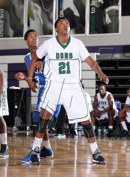 Thumbnail 1 in Oakland vs. Dorsey (St. Hope Elite Hoops Classic) photogallery.