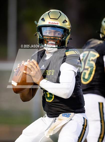 Thumbnail 3 in Pinecrest v Lee County (MOORE COUNTY KICKOFF CLASSIC) photogallery.