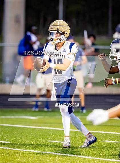 Thumbnail 1 in Pinecrest v Lee County (MOORE COUNTY KICKOFF CLASSIC) photogallery.