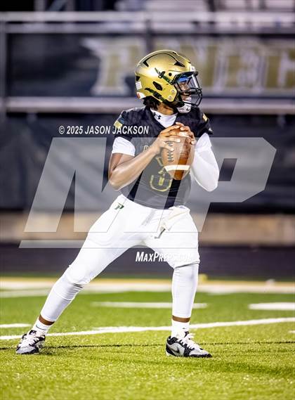 Thumbnail 2 in Pinecrest v Lee County (MOORE COUNTY KICKOFF CLASSIC) photogallery.