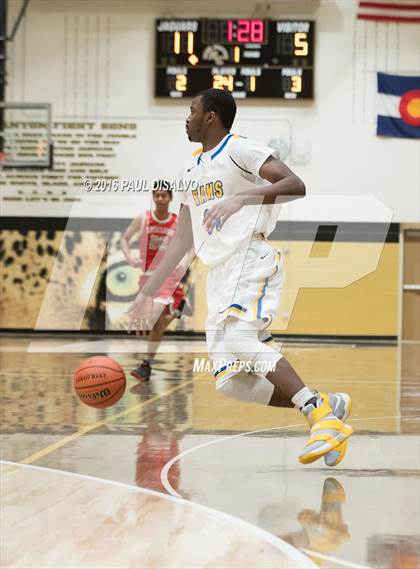 Thumbnail 2 in Liberty vs. Loveland photogallery.