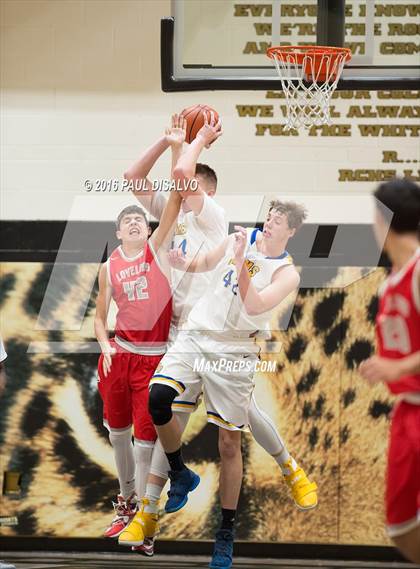 Thumbnail 3 in Liberty vs. Loveland photogallery.