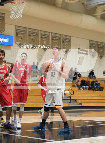 Thumbnail 3 in Liberty vs. Loveland photogallery.