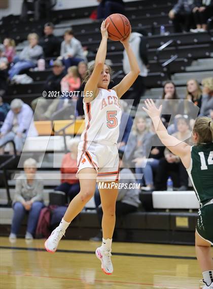 Thumbnail 3 in Fisher Catholic @ Amanda-Clearcreek photogallery.
