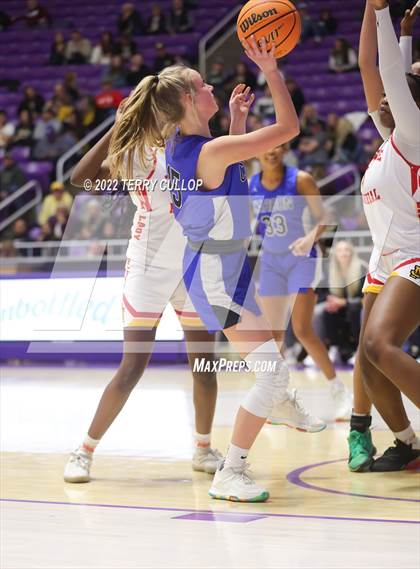 Thumbnail 2 in Carbon vs. Judge Memorial (UHSAA 3A Quarterfinal) photogallery.