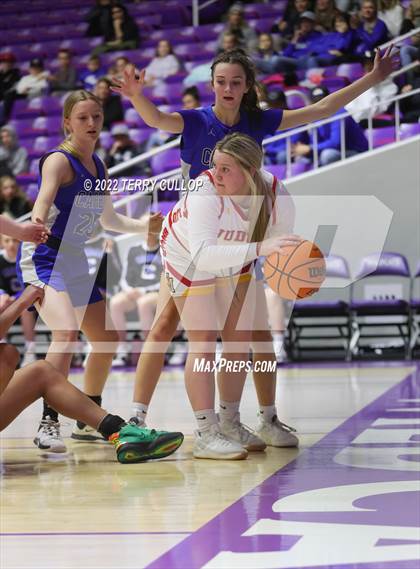 Thumbnail 2 in Carbon vs. Judge Memorial (UHSAA 3A Quarterfinal) photogallery.