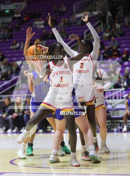 Thumbnail 2 in Carbon vs. Judge Memorial (UHSAA 3A Quarterfinal) photogallery.