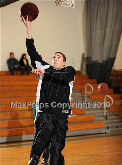 Thumbnail 2 in Croton-Harmon vs. Westlake (Putnam Challenge) photogallery.