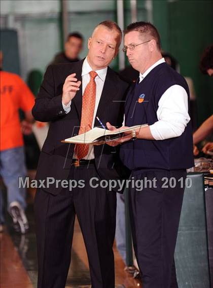 Thumbnail 3 in Croton-Harmon vs. Westlake (Putnam Challenge) photogallery.