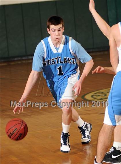 Thumbnail 3 in Croton-Harmon vs. Westlake (Putnam Challenge) photogallery.