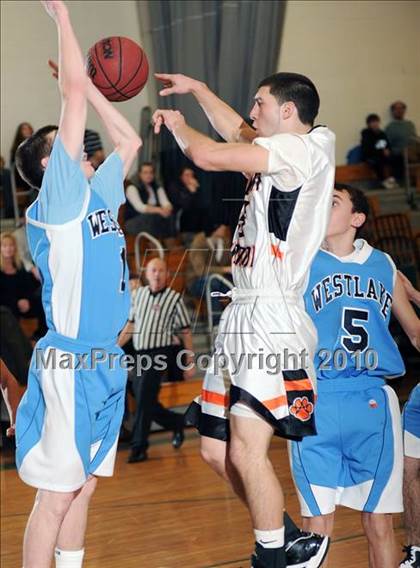 Thumbnail 1 in Croton-Harmon vs. Westlake (Putnam Challenge) photogallery.