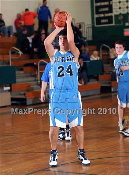 Thumbnail 1 in Croton-Harmon vs. Westlake (Putnam Challenge) photogallery.