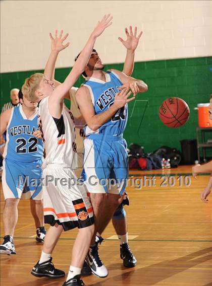 Thumbnail 2 in Croton-Harmon vs. Westlake (Putnam Challenge) photogallery.
