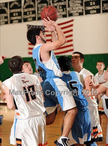 Thumbnail 2 in Croton-Harmon vs. Westlake (Putnam Challenge) photogallery.