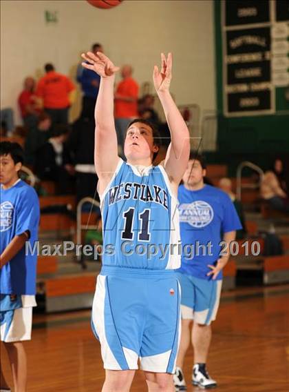 Thumbnail 3 in Croton-Harmon vs. Westlake (Putnam Challenge) photogallery.