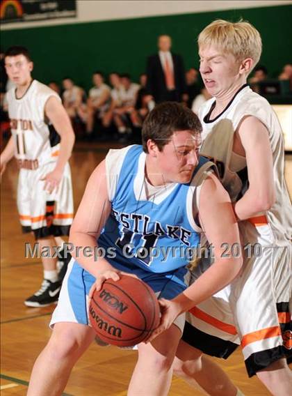 Thumbnail 1 in Croton-Harmon vs. Westlake (Putnam Challenge) photogallery.
