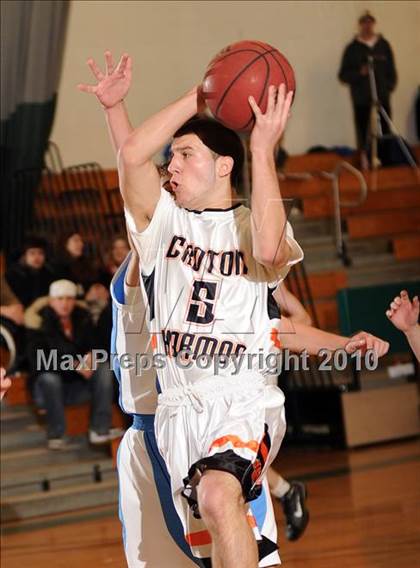 Thumbnail 2 in Croton-Harmon vs. Westlake (Putnam Challenge) photogallery.