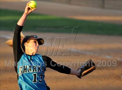 Thumbnail 3 in Santiago vs Norco (CIF SS D1 Final) photogallery.