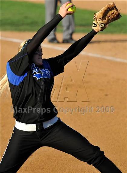 Thumbnail 3 in Santiago vs Norco (CIF SS D1 Final) photogallery.
