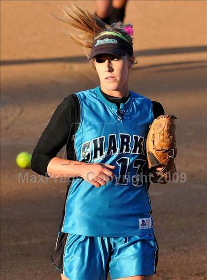 Thumbnail 3 in Santiago vs Norco (CIF SS D1 Final) photogallery.