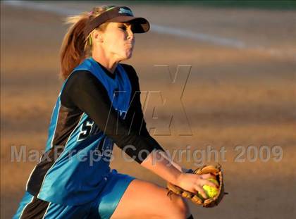 Thumbnail 2 in Santiago vs Norco (CIF SS D1 Final) photogallery.