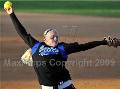 Thumbnail 3 in Santiago vs Norco (CIF SS D1 Final) photogallery.