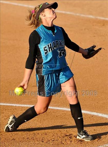 Thumbnail 2 in Santiago vs Norco (CIF SS D1 Final) photogallery.