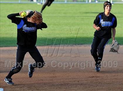 Thumbnail 3 in Santiago vs Norco (CIF SS D1 Final) photogallery.