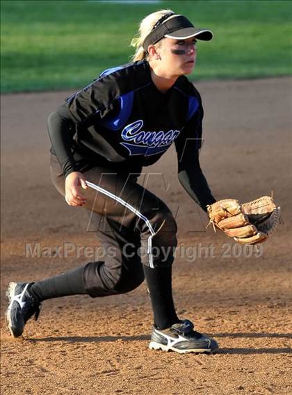 Thumbnail 3 in Santiago vs Norco (CIF SS D1 Final) photogallery.