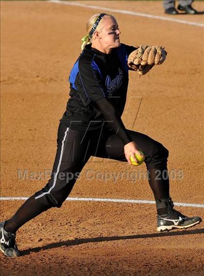 Thumbnail 2 in Santiago vs Norco (CIF SS D1 Final) photogallery.