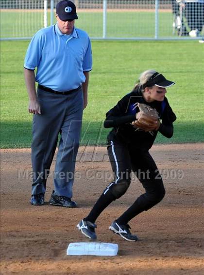 Thumbnail 2 in Santiago vs Norco (CIF SS D1 Final) photogallery.
