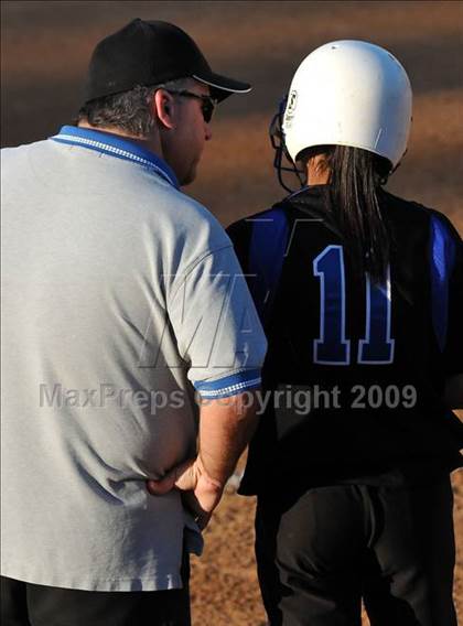 Thumbnail 3 in Santiago vs Norco (CIF SS D1 Final) photogallery.