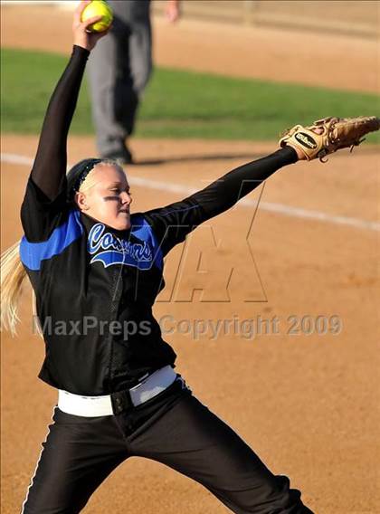 Thumbnail 3 in Santiago vs Norco (CIF SS D1 Final) photogallery.