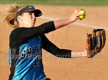 Thumbnail 3 in Santiago vs Norco (CIF SS D1 Final) photogallery.