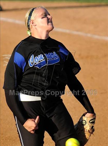 Thumbnail 1 in Santiago vs Norco (CIF SS D1 Final) photogallery.