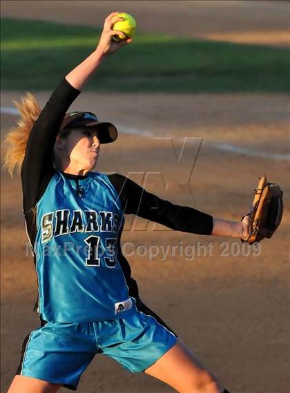 Thumbnail 1 in Santiago vs Norco (CIF SS D1 Final) photogallery.