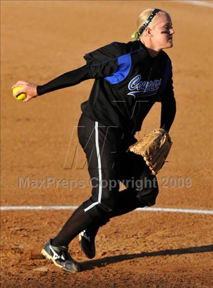 Thumbnail 2 in Santiago vs Norco (CIF SS D1 Final) photogallery.